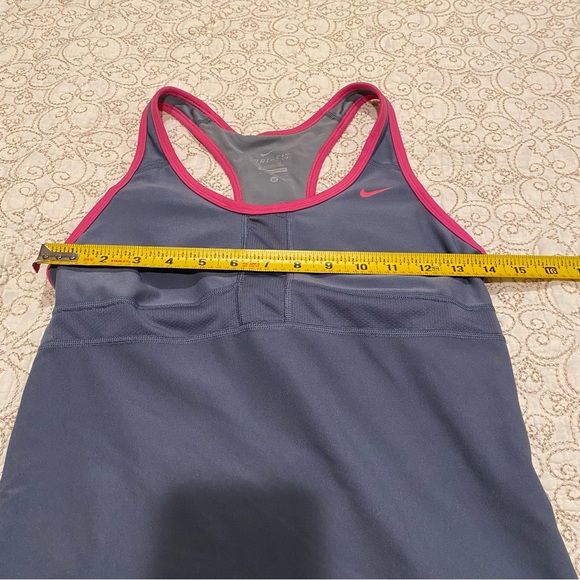 Nike Dri-Fit Women’s Workout Tank Top - Picture 4 of 9